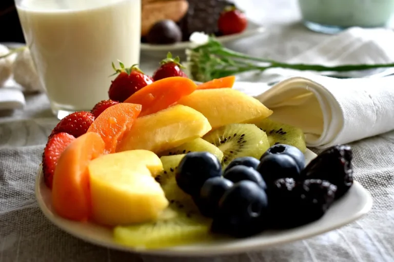 fruits matin petit dejeuner equiibre